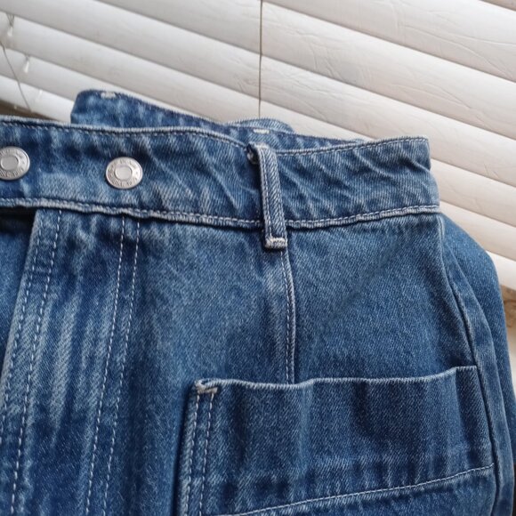 GAP A line denim skirt in medium wash (6/28) - Picture 11 of 13